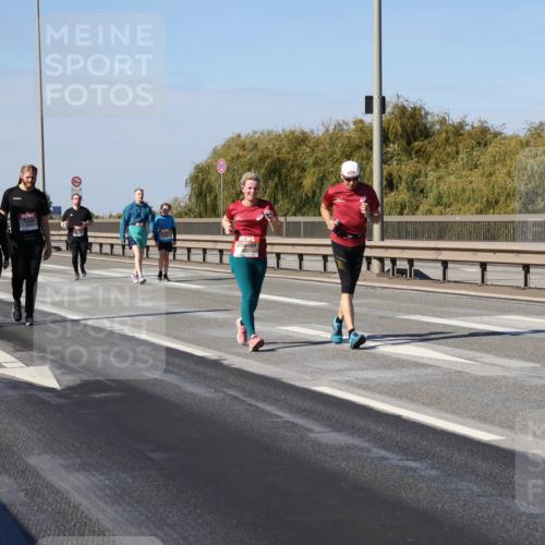03.10.2025 - Köhlbrandbrückenlauf Julia Fischer http://msf.ph/oto/9016405 03.10.2025 13:18:08 Position 3  meine-sportfotos.de