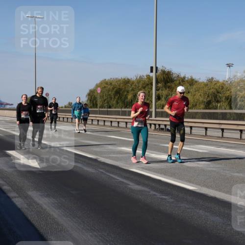 03.10.2025 - Köhlbrandbrückenlauf Julia Fischer http://msf.ph/oto/9016409 03.10.2025 13:18:09 Position 3  meine-sportfotos.de
