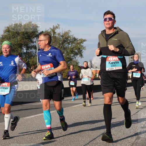 03.10.2025 - Köhlbrandbrückenlauf Luisa Fischer http://msf.ph/oto/9016415 03.10.2025 11:02:02 Position 3 3505, 2965 meine-sportfotos.de
