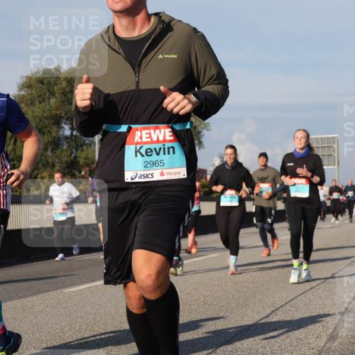 03.10.2025 - Köhlbrandbrückenlauf Luisa Fischer http://msf.ph/oto/9016426 03.10.2025 11:02:03 Position 3 3506, 2965 meine-sportfotos.de