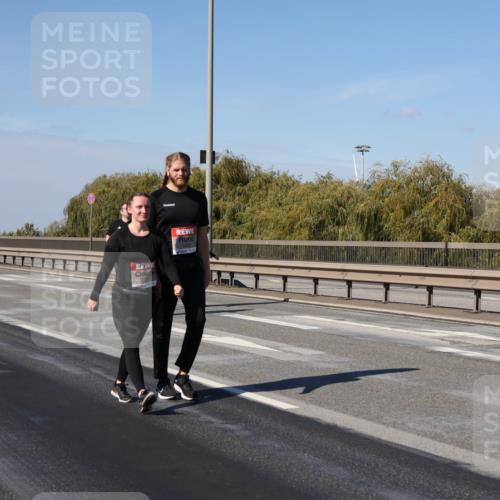 03.10.2025 - Köhlbrandbrückenlauf Julia Fischer http://msf.ph/oto/9016427 03.10.2025 13:18:14 Position 3  meine-sportfotos.de