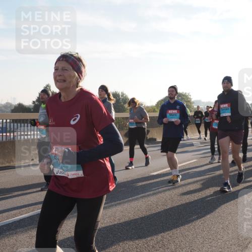 03.10.2025 - Köhlbrandbrückenlauf Fabian Wolf http://msf.ph/oto/9016434 03.10.2025 09:26:02 Position 3 478, 2371, 2351 meine-sportfotos.de