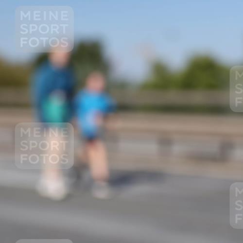 03.10.2025 - Köhlbrandbrückenlauf Julia Fischer http://msf.ph/oto/9016436 03.10.2025 13:18:20 Position 3  meine-sportfotos.de
