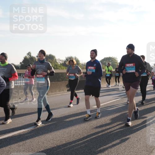 03.10.2025 - Köhlbrandbrückenlauf Fabian Wolf http://msf.ph/oto/9016444 03.10.2025 09:26:02 Position 3 2212, 2351, 3393 meine-sportfotos.de