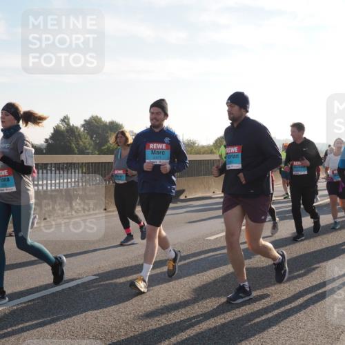 03.10.2025 - Köhlbrandbrückenlauf Fabian Wolf http://msf.ph/oto/9016457 03.10.2025 09:26:03 Position 3 2212, 2371, 2351, 3393 meine-sportfotos.de