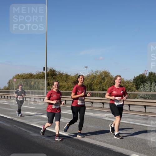 03.10.2025 - Köhlbrandbrückenlauf Julia Fischer http://msf.ph/oto/9016500 03.10.2025 13:18:40 Position 3  meine-sportfotos.de