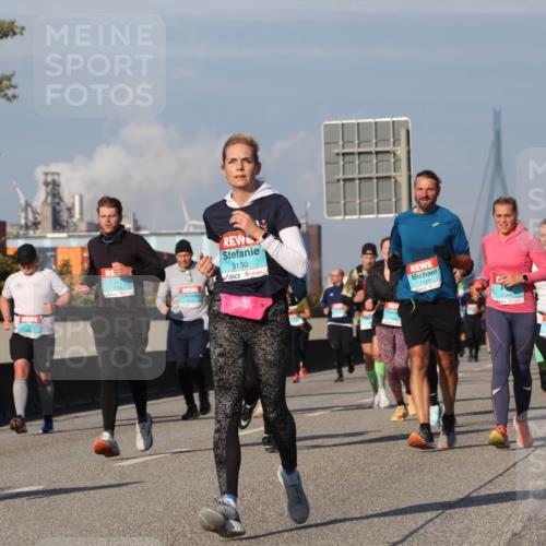03.10.2025 - Köhlbrandbrückenlauf Luisa Fischer http://msf.ph/oto/9016503 03.10.2025 11:02:11 Position 3 3826, 3150, 1121, 2544 meine-sportfotos.de