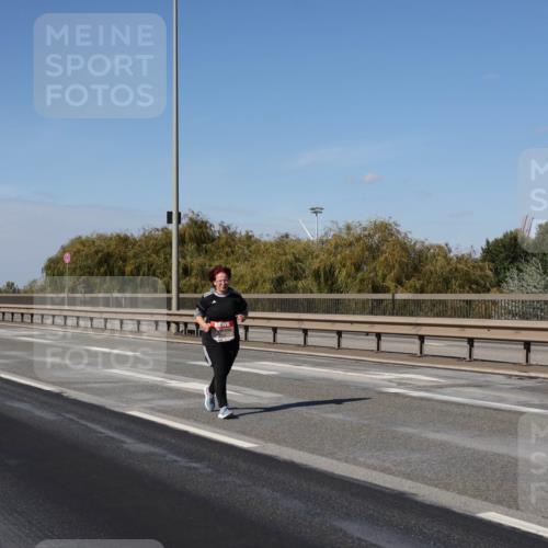 03.10.2025 - Köhlbrandbrückenlauf Julia Fischer http://msf.ph/oto/9016507 03.10.2025 13:18:42 Position 3  meine-sportfotos.de