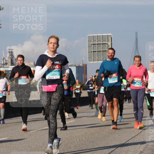 03.10.2025 - Köhlbrandbrückenlauf Luisa Fischer http://msf.ph/oto/9016508 03.10.2025 11:02:11 Position 3 3826, 3150, 1121, 2544 meine-sportfotos.de