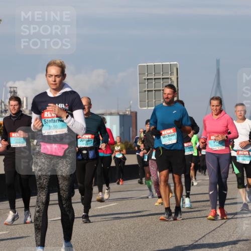 03.10.2025 - Köhlbrandbrückenlauf Luisa Fischer http://msf.ph/oto/9016511 03.10.2025 11:02:11 Position 3 3826, 3150, 2113, 1121, 2544, 1760, 2404 meine-sportfotos.de