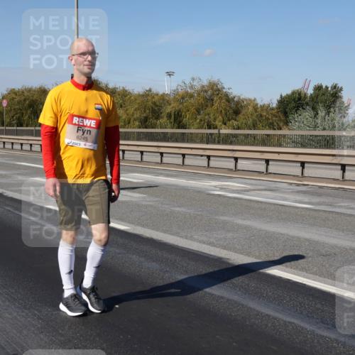 03.10.2025 - Köhlbrandbrückenlauf Julia Fischer http://msf.ph/oto/9016517 03.10.2025 13:18:50 Position 3 6245 meine-sportfotos.de