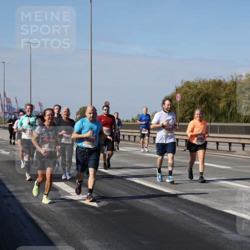 03.10.2025 - Köhlbrandbrückenlauf Julia Fischer http://msf.ph/oto/9016541 03.10.2025 13:18:57 Position 3  meine-sportfotos.de