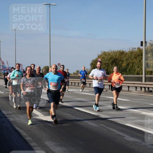 03.10.2025 - Köhlbrandbrückenlauf Julia Fischer http://msf.ph/oto/9016542 03.10.2025 13:18:57 Position 3 5767 meine-sportfotos.de