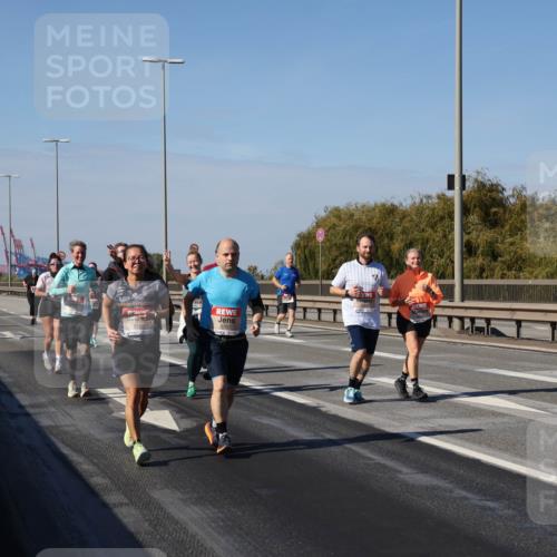 03.10.2025 - Köhlbrandbrückenlauf Julia Fischer http://msf.ph/oto/9016550 03.10.2025 13:18:58 Position 3 5767 meine-sportfotos.de