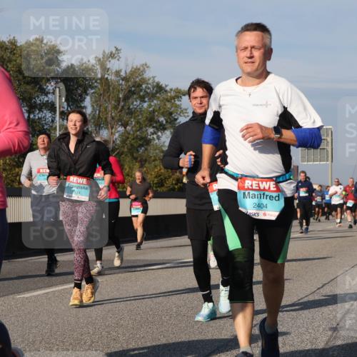 03.10.2025 - Köhlbrandbrückenlauf Luisa Fischer http://msf.ph/oto/9016576 03.10.2025 11:02:18 Position 3 2544, 1834, 2404 meine-sportfotos.de