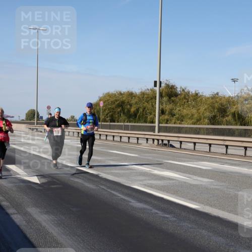 03.10.2025 - Köhlbrandbrückenlauf Julia Fischer http://msf.ph/oto/9016603 03.10.2025 13:19:10 Position 3  meine-sportfotos.de