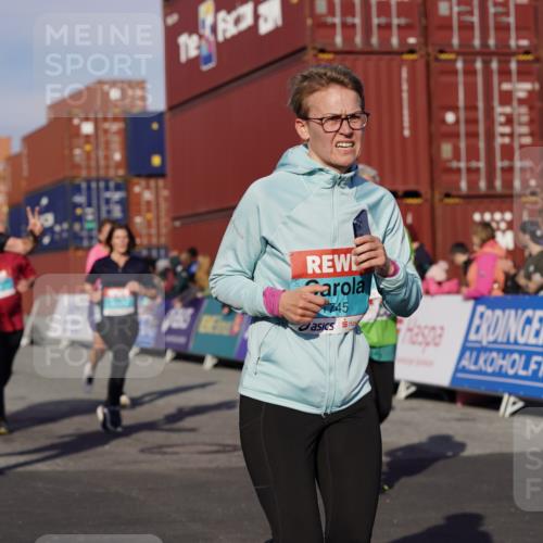 03.10.2025 - Köhlbrandbrückenlauf Michael Burmester http://msf.ph/oto/9016611 03.10.2025 10:15:56 Ziel 1276, 1498, 1530, 1745, 1796, 1907, 1979, 2064, 2392, 2878, 3063, 3327, 3507, 3727 meine-sportfotos.de
