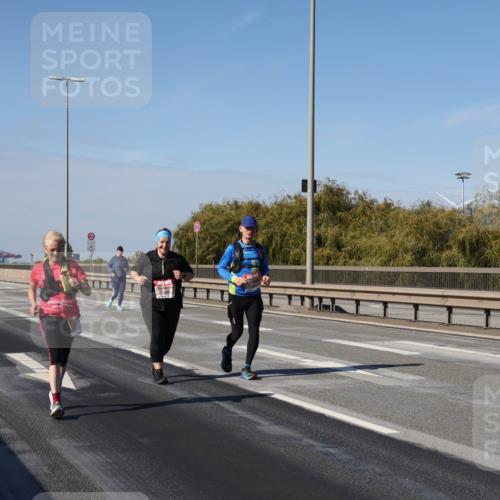 03.10.2025 - Köhlbrandbrückenlauf Julia Fischer http://msf.ph/oto/9016612 03.10.2025 13:19:11 Position 3  meine-sportfotos.de