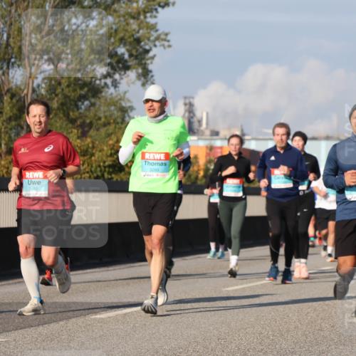 03.10.2025 - Köhlbrandbrückenlauf Luisa Fischer http://msf.ph/oto/9016621 03.10.2025 11:02:22 Position 3 1883, 3265 meine-sportfotos.de