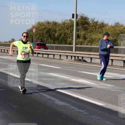 03.10.2025 - Köhlbrandbrückenlauf Julia Fischer http://msf.ph/oto/9016625 03.10.2025 13:19:19 Position 3  meine-sportfotos.de