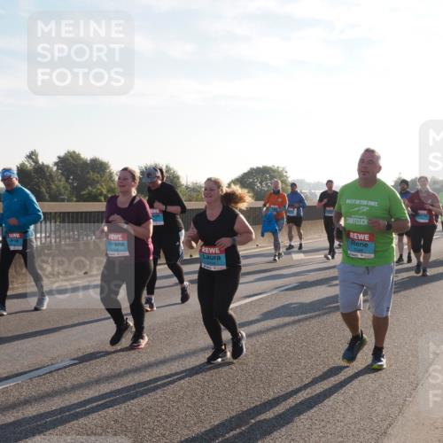 03.10.2025 - Köhlbrandbrückenlauf Fabian Wolf http://msf.ph/oto/9016646 03.10.2025 09:26:13 Position 3 2438, 2434, 3588 meine-sportfotos.de