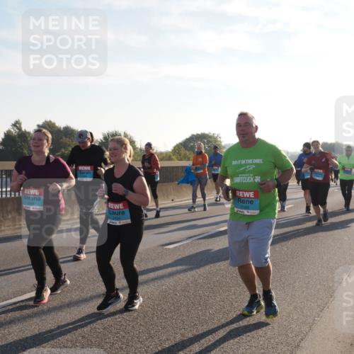 03.10.2025 - Köhlbrandbrückenlauf Fabian Wolf http://msf.ph/oto/9016658 03.10.2025 09:26:14 Position 3 2438, 2434, 3588 meine-sportfotos.de