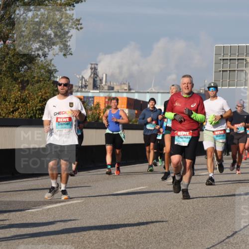 03.10.2025 - Köhlbrandbrückenlauf Luisa Fischer http://msf.ph/oto/9016669 03.10.2025 11:02:27 Position 3 1614, 24, 2836, 2270 meine-sportfotos.de