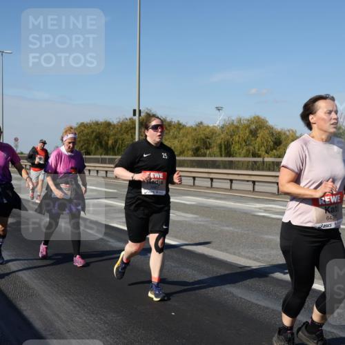 03.10.2025 - Köhlbrandbrückenlauf Julia Fischer http://msf.ph/oto/9016672 03.10.2025 13:19:36 Position 3 25, 5487, 6437 meine-sportfotos.de
