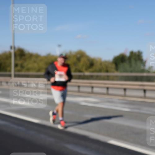 03.10.2025 - Köhlbrandbrückenlauf Julia Fischer http://msf.ph/oto/9016688 03.10.2025 13:19:41 Position 3  meine-sportfotos.de