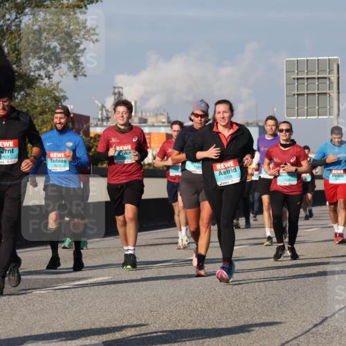 03.10.2025 - Köhlbrandbrückenlauf Luisa Fischer http://msf.ph/oto/9016717 03.10.2025 11:02:33 Position 3 803, 09, 2010, 1778, 1920 meine-sportfotos.de