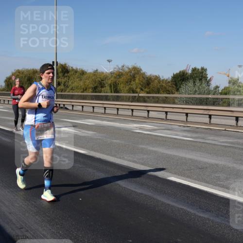 03.10.2025 - Köhlbrandbrückenlauf Julia Fischer http://msf.ph/oto/9016723 03.10.2025 13:19:57 Position 3 5990 meine-sportfotos.de