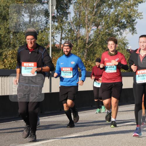 03.10.2025 - Köhlbrandbrückenlauf Luisa Fischer http://msf.ph/oto/9016736 03.10.2025 11:02:35 Position 3 1802, 2010, 2009, 1778 meine-sportfotos.de