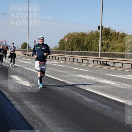 03.10.2025 - Köhlbrandbrückenlauf Julia Fischer http://msf.ph/oto/9016770 03.10.2025 13:20:13 Position 3  meine-sportfotos.de