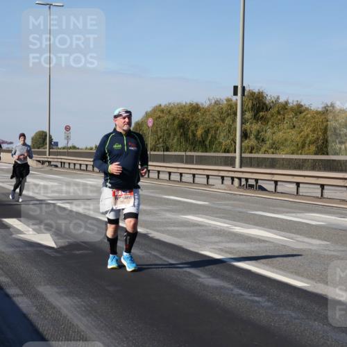 03.10.2025 - Köhlbrandbrückenlauf Julia Fischer http://msf.ph/oto/9016776 03.10.2025 13:20:14 Position 3  meine-sportfotos.de