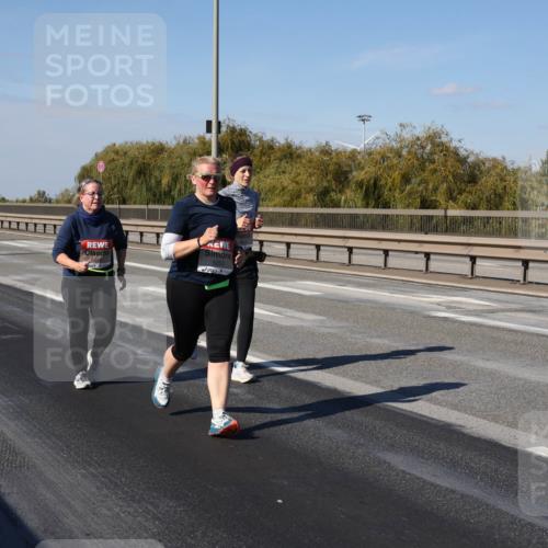 03.10.2025 - Köhlbrandbrückenlauf Julia Fischer http://msf.ph/oto/9016809 03.10.2025 13:20:20 Position 3 5620 meine-sportfotos.de