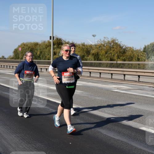 03.10.2025 - Köhlbrandbrückenlauf Julia Fischer http://msf.ph/oto/9016810 03.10.2025 13:20:20 Position 3 5620, 5253 meine-sportfotos.de