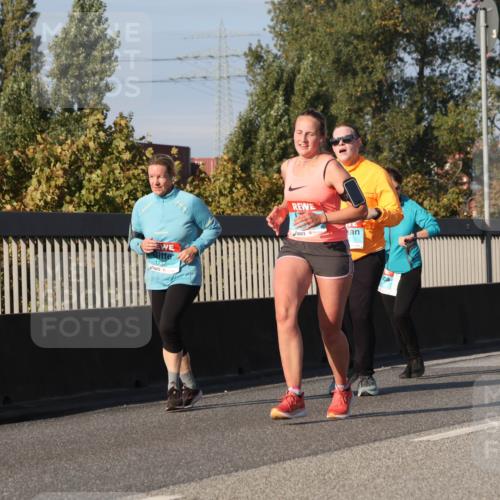 03.10.2025 - Köhlbrandbrückenlauf Luisa Fischer http://msf.ph/oto/9016820 03.10.2025 11:02:43 Position 3  meine-sportfotos.de