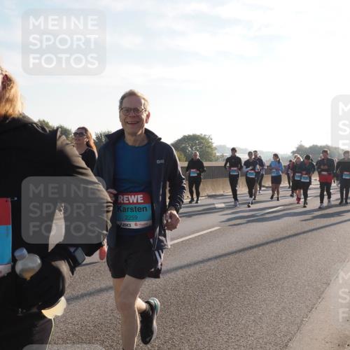 03.10.2025 - Köhlbrandbrückenlauf Fabian Wolf http://msf.ph/oto/9016822 03.10.2025 09:26:20 Position 3 2527, 2259 meine-sportfotos.de
