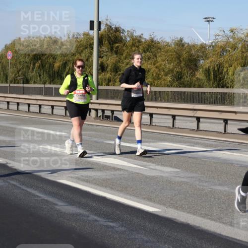 03.10.2025 - Köhlbrandbrückenlauf Julia Fischer http://msf.ph/oto/9016826 03.10.2025 13:20:30 Position 3 6711 meine-sportfotos.de