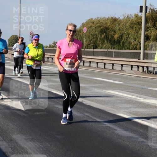 03.10.2025 - Köhlbrandbrückenlauf Julia Fischer http://msf.ph/oto/9016832 03.10.2025 13:20:31 Position 3 12, 5, 1, 12, 5, 6711, 5232 meine-sportfotos.de