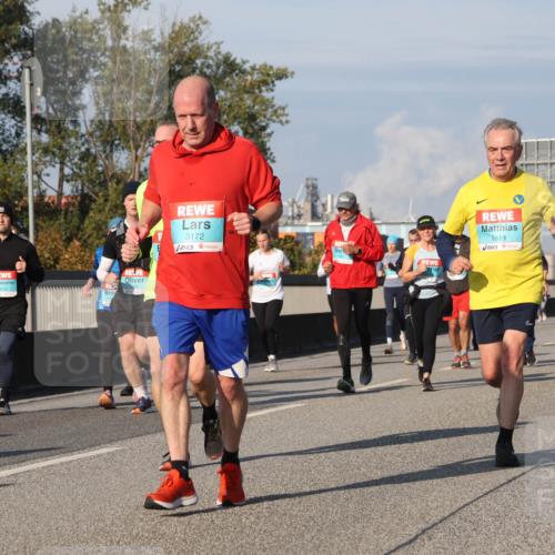 03.10.2025 - Köhlbrandbrückenlauf Luisa Fischer http://msf.ph/oto/9016842 03.10.2025 11:02:45 Position 3 1810, 3172, 1619 meine-sportfotos.de
