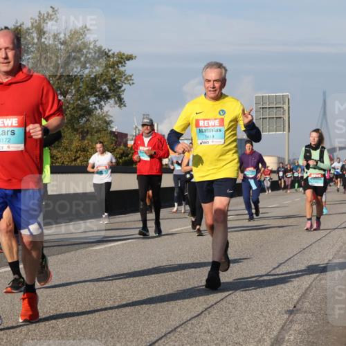 03.10.2025 - Köhlbrandbrückenlauf Luisa Fischer http://msf.ph/oto/9016847 03.10.2025 11:02:46 Position 3 1810, 3172, 1619 meine-sportfotos.de
