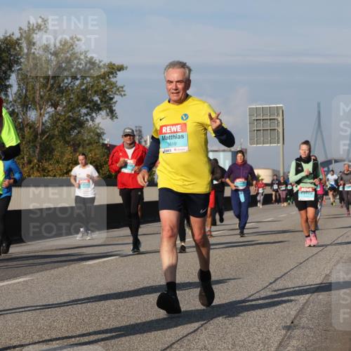 03.10.2025 - Köhlbrandbrückenlauf Luisa Fischer http://msf.ph/oto/9016851 03.10.2025 11:02:46 Position 3 3172, 1619 meine-sportfotos.de