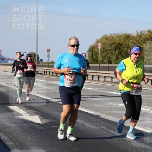 03.10.2025 - Köhlbrandbrückenlauf Julia Fischer http://msf.ph/oto/9016853 03.10.2025 13:20:34 Position 3 4944, 6462, 6463 meine-sportfotos.de