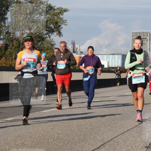 03.10.2025 - Köhlbrandbrückenlauf Luisa Fischer http://msf.ph/oto/9016876 03.10.2025 11:02:49 Position 3 1650, 2886, 1503 meine-sportfotos.de