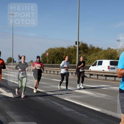 03.10.2025 - Köhlbrandbrückenlauf Julia Fischer http://msf.ph/oto/9016877 03.10.2025 13:20:36 Position 3 6462 meine-sportfotos.de