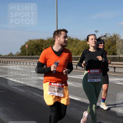 03.10.2025 - Köhlbrandbrückenlauf Julia Fischer http://msf.ph/oto/9016895 03.10.2025 13:20:40 Position 3 5086, 4944, 361 meine-sportfotos.de