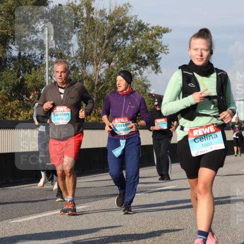 03.10.2025 - Köhlbrandbrückenlauf Luisa Fischer http://msf.ph/oto/9016899 03.10.2025 11:02:52 Position 3 2886, 2885, 1503 meine-sportfotos.de