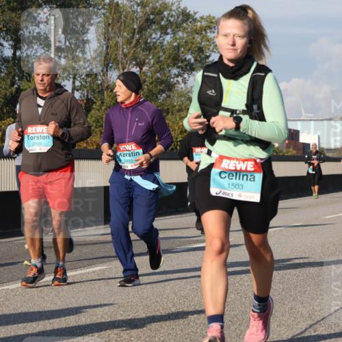 03.10.2025 - Köhlbrandbrückenlauf Luisa Fischer http://msf.ph/oto/9016902 03.10.2025 11:02:52 Position 3 2886, 2885, 1503 meine-sportfotos.de
