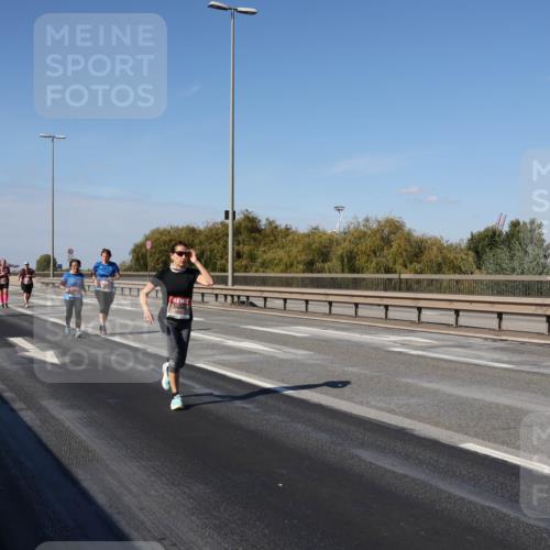 03.10.2025 - Köhlbrandbrückenlauf Julia Fischer http://msf.ph/oto/9016910 03.10.2025 13:20:57 Position 3  meine-sportfotos.de